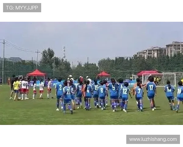 全球美女足球明星盘点她们在绿茵场上的风采与魅力 全球美女足球明星盘点她们在绿茵场上的风采与魅力