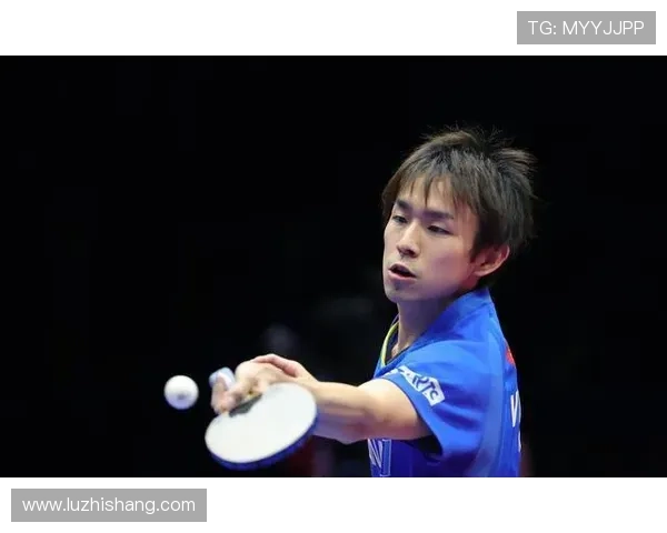 重庆篮球队在钻石联赛中以54分稳居积分榜首位展现强劲实力